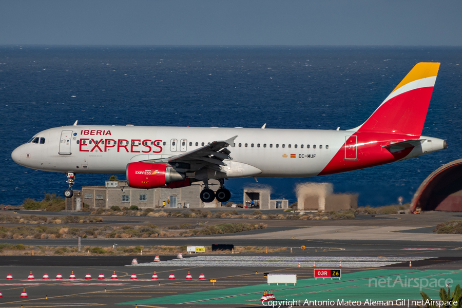 Iberia Express Airbus A320-214 (EC-MUF) | Photo 629900