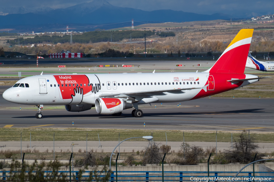 Iberia Express Airbus A320-214 (EC-MUF) | Photo 360545