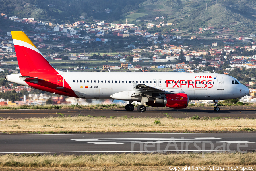 Iberia Express Airbus A320-214 (EC-MUF) | Photo 443100