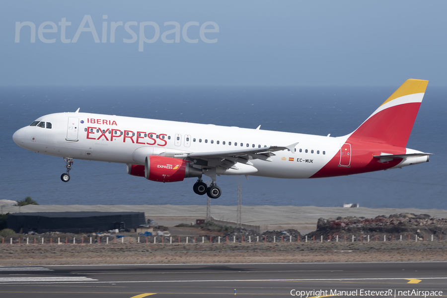 Iberia Express Airbus A320-214 (EC-MUK) | Photo 450452