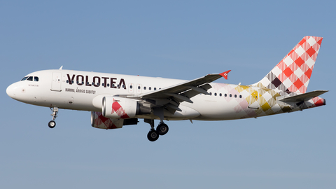 Volotea Airbus A319-111 (EC-MUX) at  Barcelona - El Prat, Spain