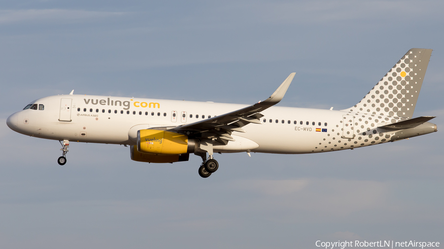 Vueling Airbus A320-232 (EC-MVD) | Photo 612664