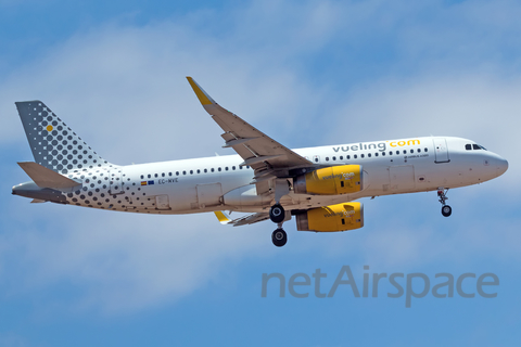 Vueling Airbus A320-232 (EC-MVE) at  Gran Canaria, Spain