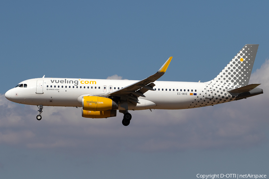 Vueling Airbus A320-232 (EC-MVE) | Photo 354888