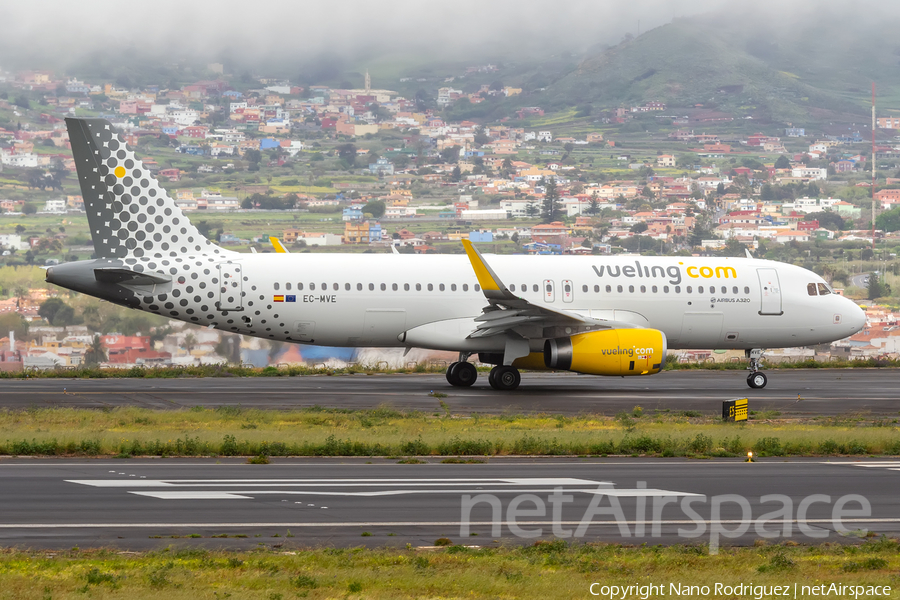 Vueling Airbus A320-232 (EC-MVE) | Photo 236635