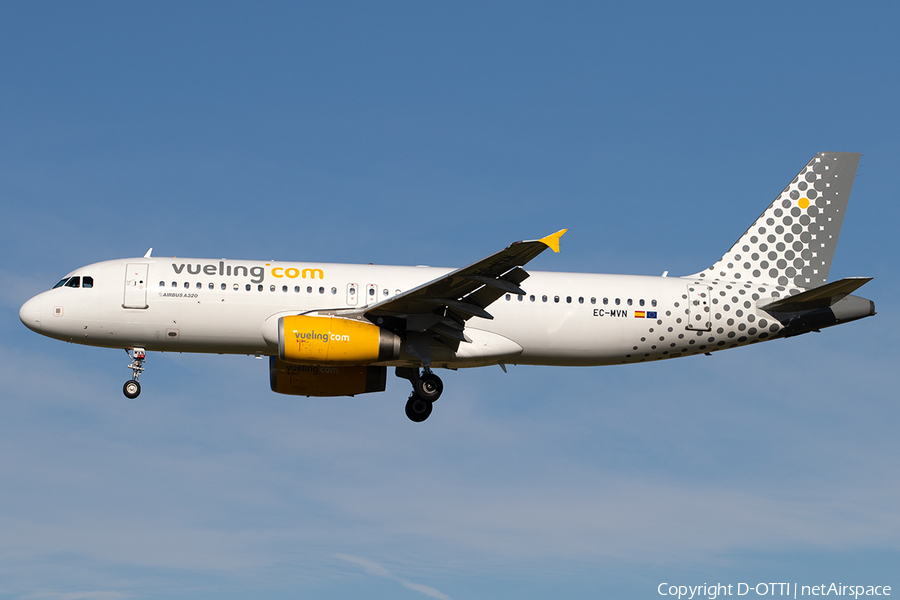 Vueling Airbus A320-232 (EC-MVN) | Photo 292178
