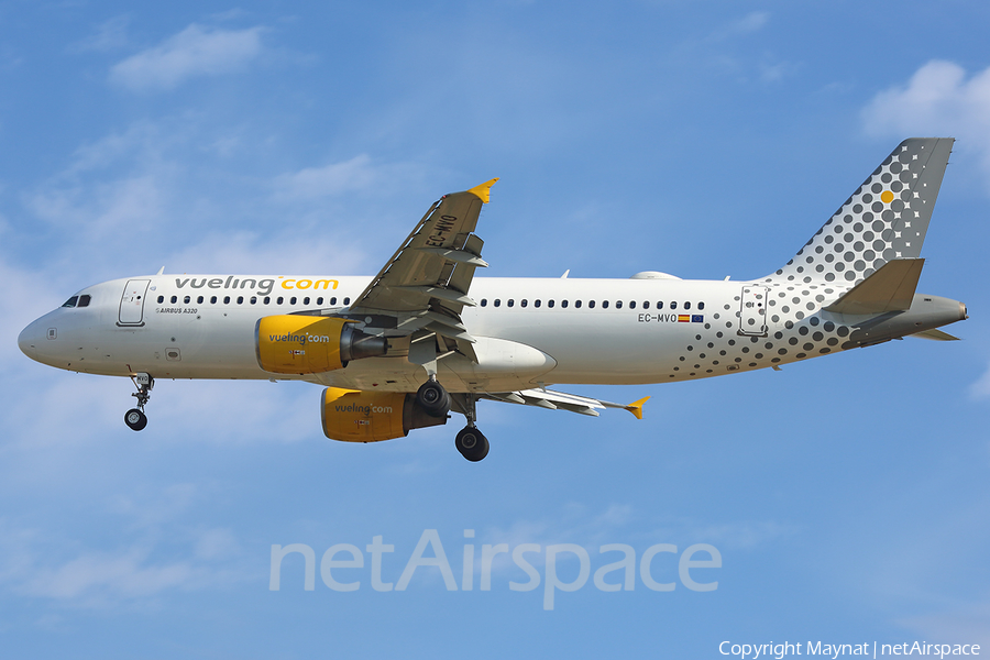Vueling Airbus A320-214 (EC-MVO) | Photo 417578