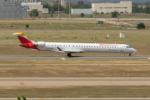 Iberia Regional (Air Nostrum) Bombardier CRJ-1000 (EC-MXA) at  Madrid - Barajas, Spain