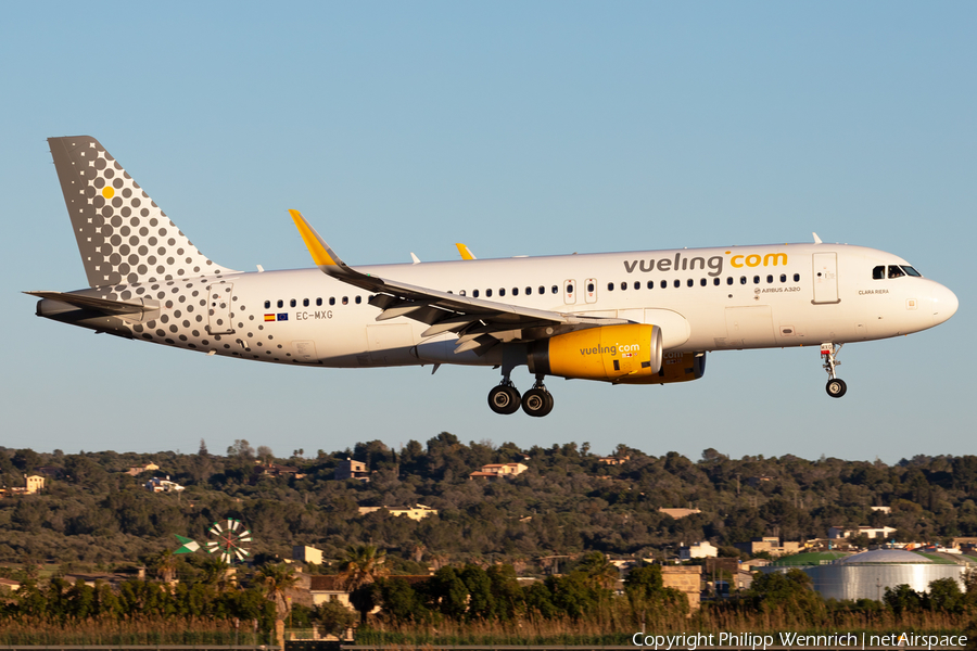 Vueling Airbus A320-232 (EC-MXG) | Photo 657322