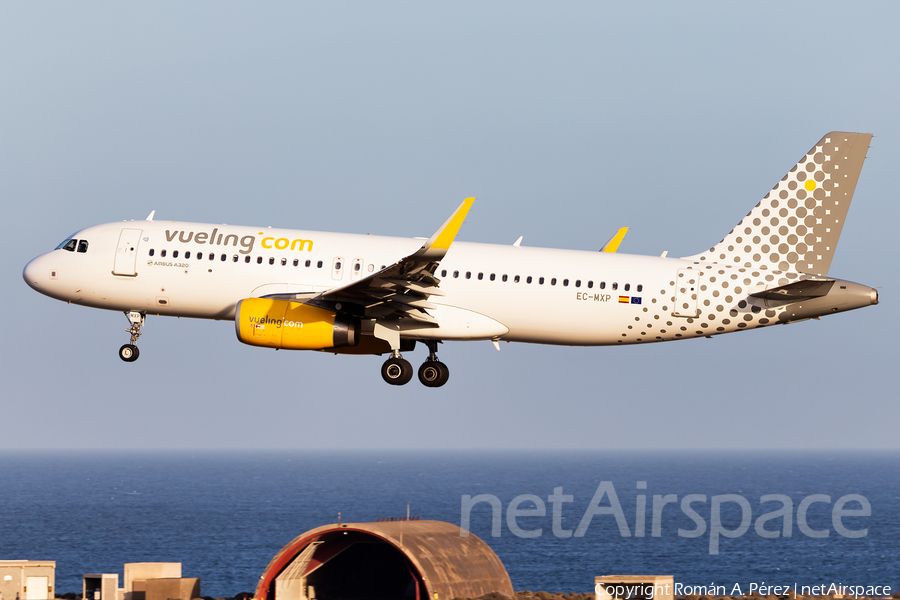 Vueling Airbus A320-232 (EC-MXP) | Photo 413897