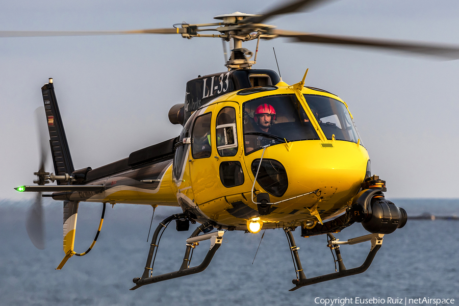 Airworks Helicopters Aerospatiale AS350B3 Ecureuil (EC-MXT) | Photo 481577