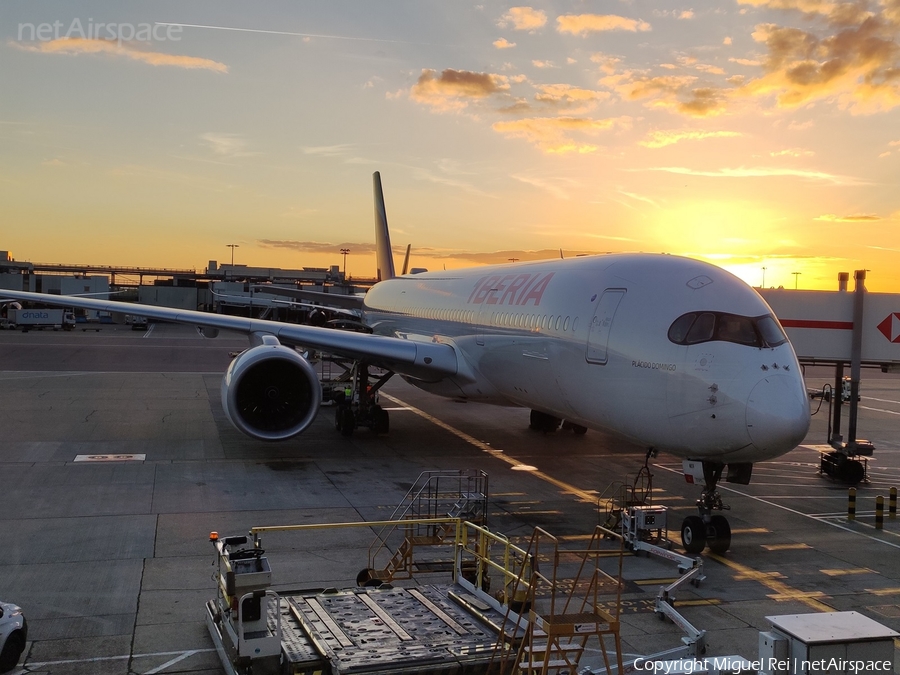 Iberia Airbus A350-941 (EC-MXV) | Photo 529976