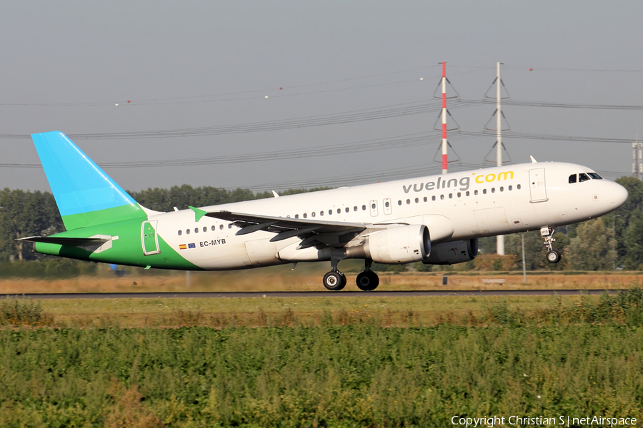 Vueling Airbus A320-214 (EC-MYB) | Photo 522699