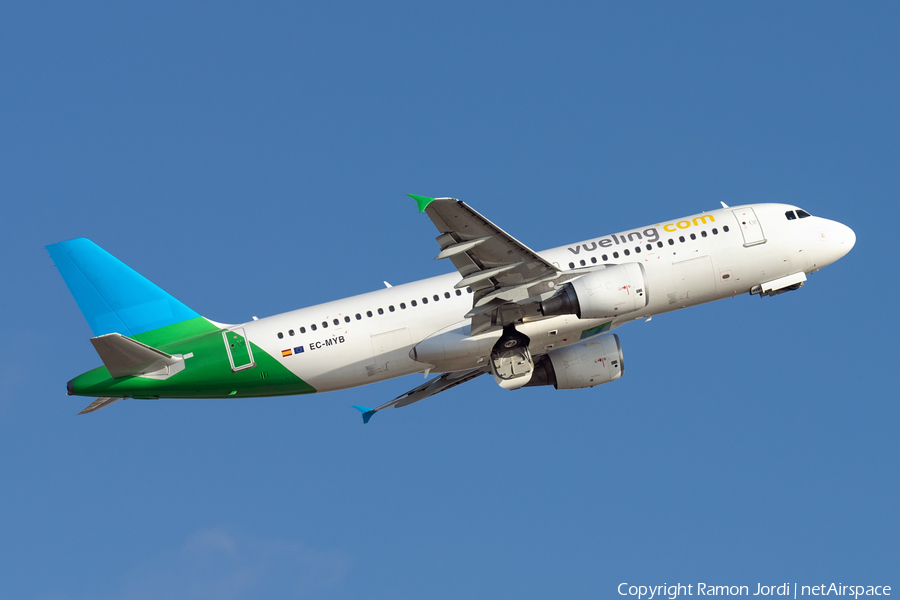 Vueling Airbus A320-214 (EC-MYB) | Photo 467431