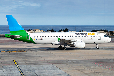 Vueling Airbus A320-214 (EC-MYB) at  Gran Canaria, Spain