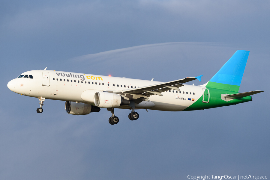 Vueling Airbus A320-214 (EC-MYB) | Photo 605631