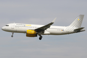 Vueling Airbus A320-232 (EC-MYC) at  Barcelona - El Prat, Spain