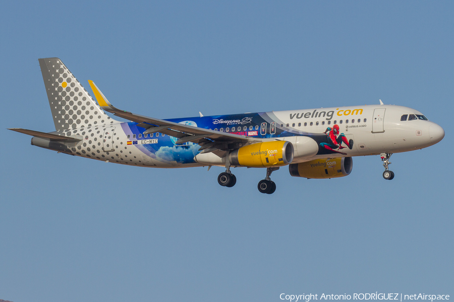 Vueling Airbus A320-232 (EC-MYC) | Photo 351949