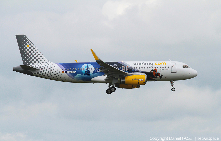 Vueling Airbus A320-232 (EC-MYC) | Photo 254394