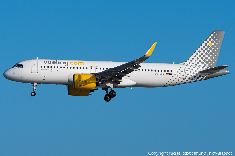 Vueling Airbus A320-271N (EC-NDA) | Photo 368426