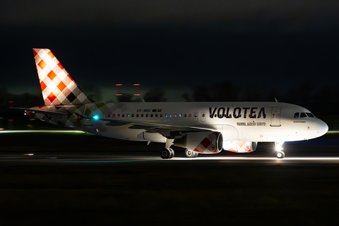 Volotea Airbus A319-112 (EC-NDG) at  Hamburg - Finkenwerder, Germany