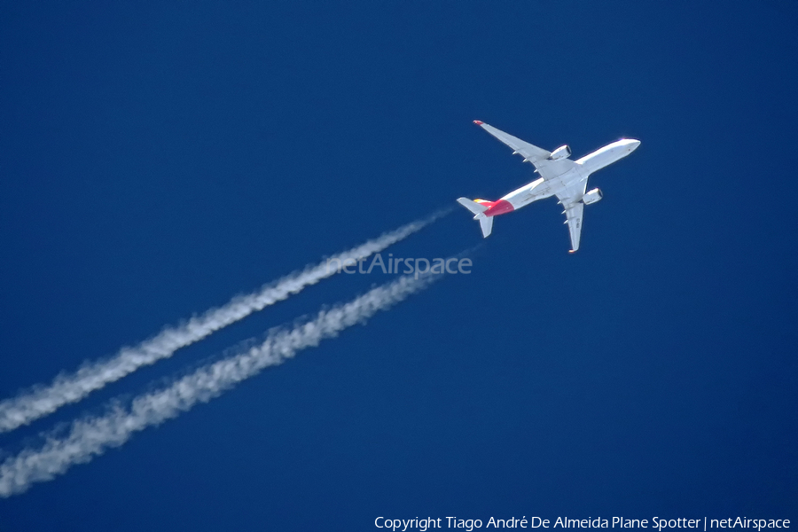 Iberia Airbus A350-941 (EC-NDR) | Photo 439829