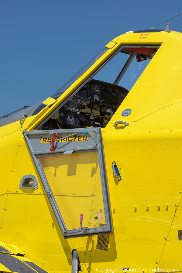 Titan Firefighting Air Tractor AT-802AF Fire Boss (EC-NDU) | Photo 453055