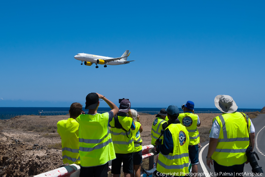 Vueling Airbus A320-271N (EC-NFK) | Photo 579702