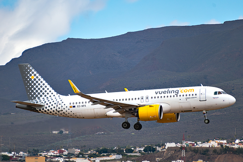 Vueling Airbus A320-271N (EC-NFK) at  Gran Canaria, Spain