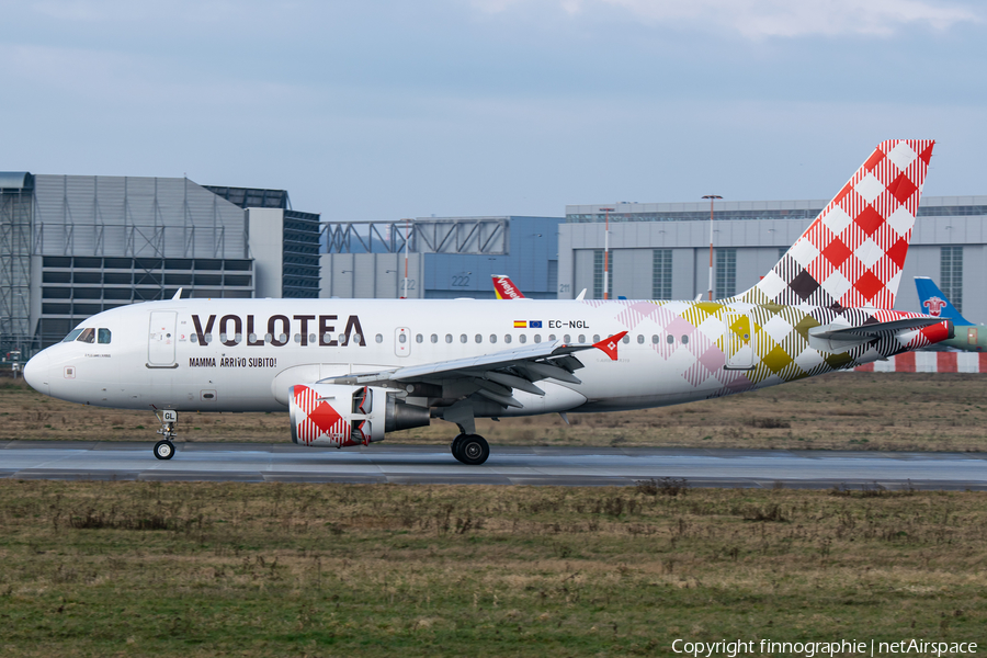 Volotea Airbus A319-112 (EC-NGL) | Photo 425818