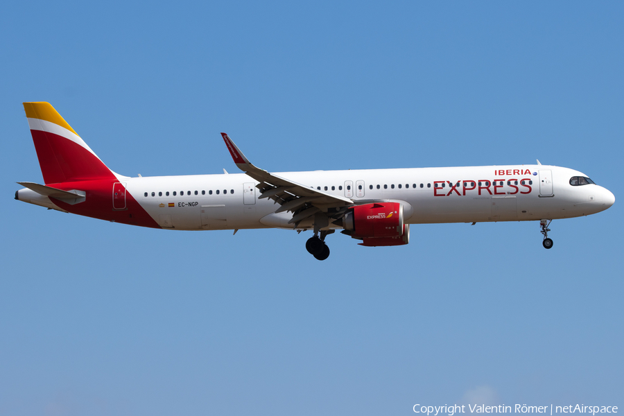 Iberia Express Airbus A321-251NX (EC-NGP) | Photo 547037
