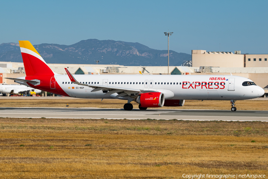 Iberia Express Airbus A321-251NX (EC-NGP) | Photo 572134