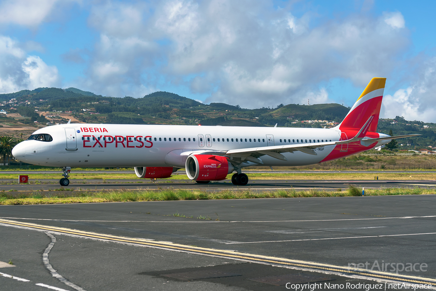 Iberia Express Airbus A321-251NX (EC-NGP) | Photo 472079