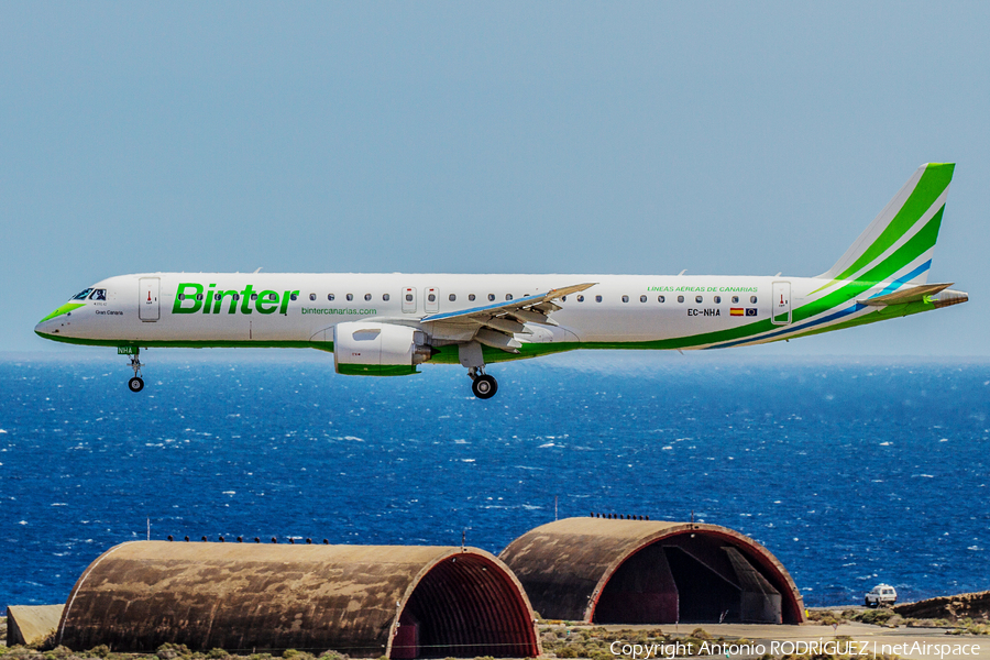 Binter Canarias Embraer ERJ-195E2 (ERJ-190-400STD) (EC-NHA) | Photo 437600