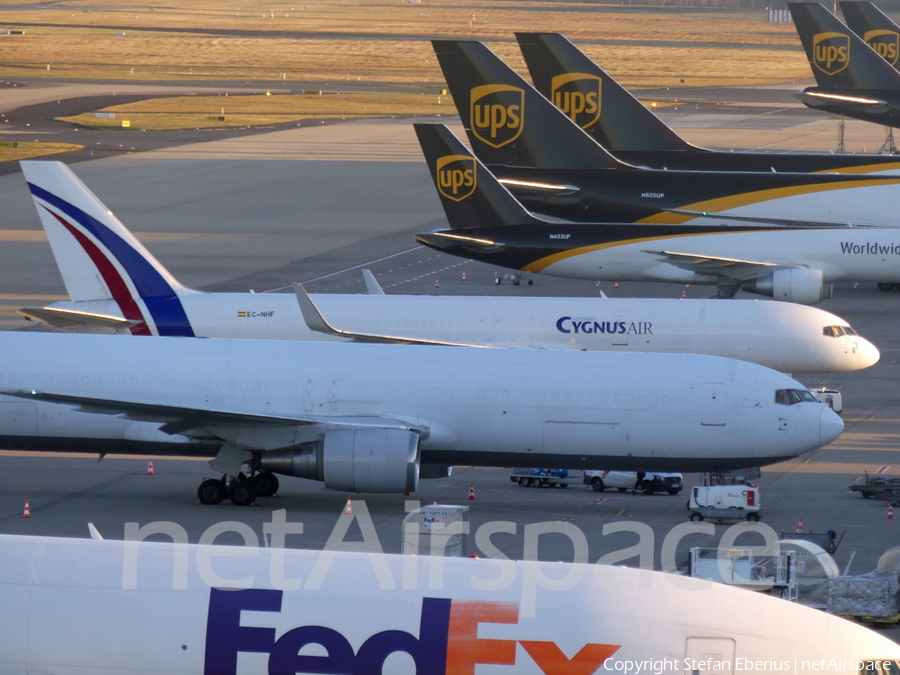 Cygnus Air Boeing 757-223(PCF) (EC-NHF) | Photo 485175