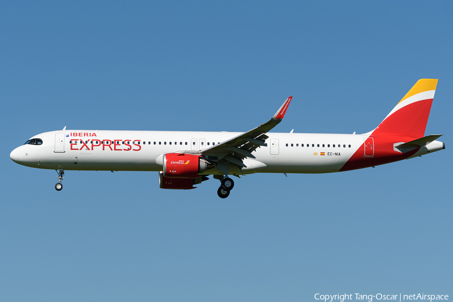 Iberia Express Airbus A321-251NX (EC-NIA) | Photo 397099