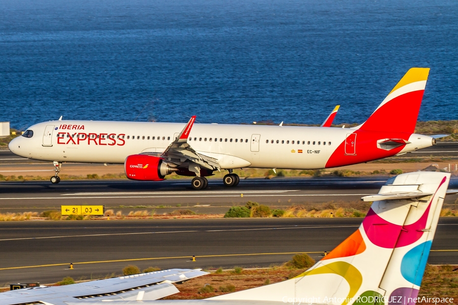 Iberia Express Airbus A321-251NX (EC-NIF) | Photo 436970