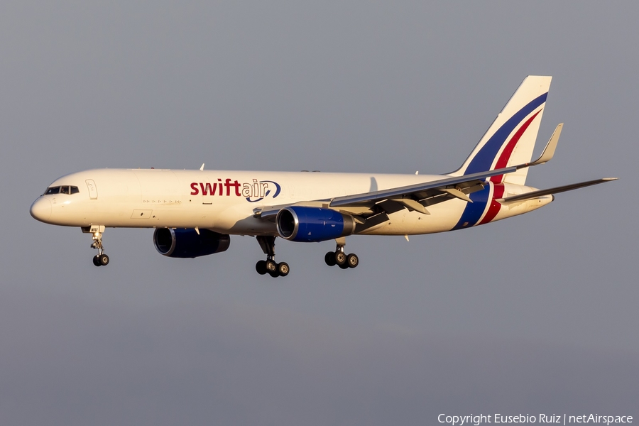 Swiftair Boeing 757-223(PCF) (EC-NIU) | Photo 462182