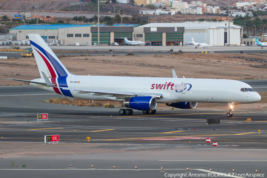 Swiftair Boeing 757-223(PCF) (EC-NIU) | Photo 464048