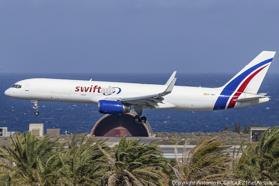 Swiftair Boeing 757-223(PCF) (EC-NIU) | Photo 633832