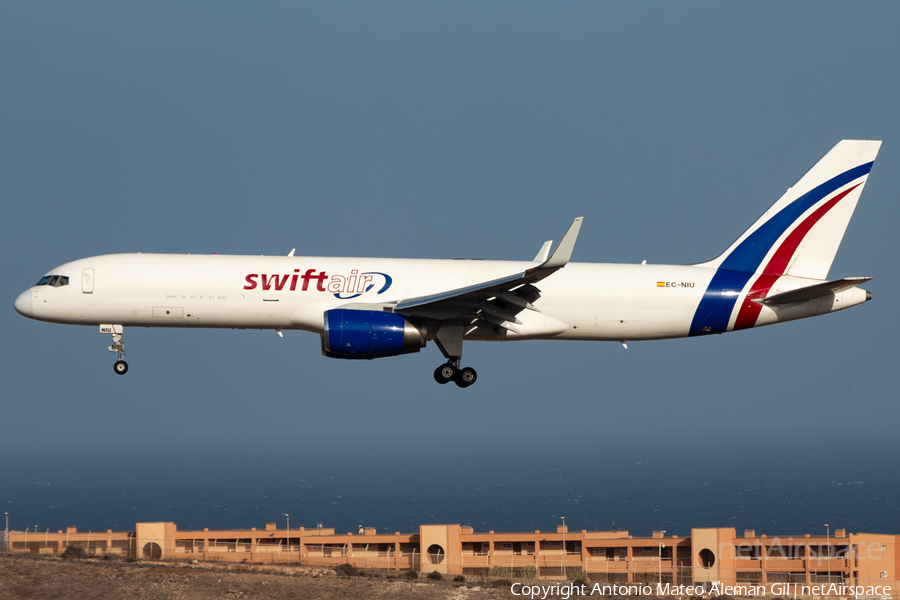 Swiftair Boeing 757-223(PCF) (EC-NIU) | Photo 637942