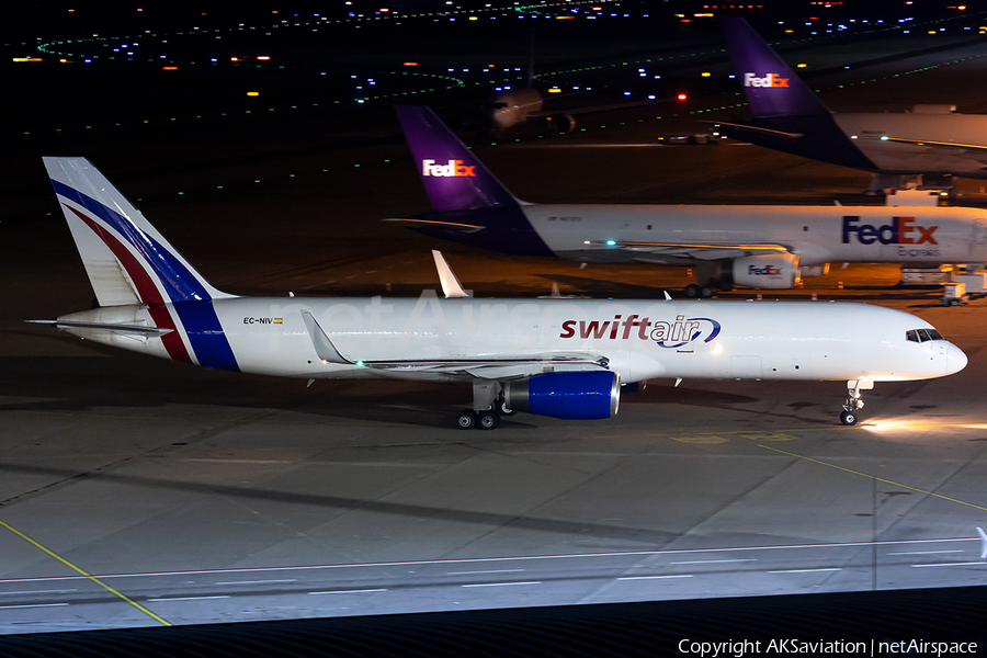 Swiftair Boeing 757-223(PCF) (EC-NIV) | Photo 486406