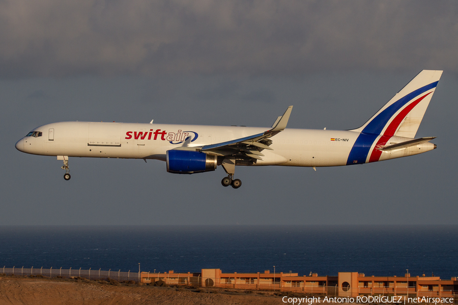 Swiftair Boeing 757-223(PCF) (EC-NIV) | Photo 475416