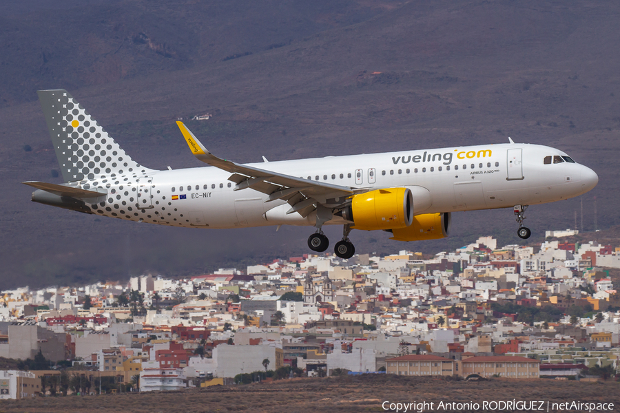 Vueling Airbus A320-271N (EC-NIY) | Photo 405942