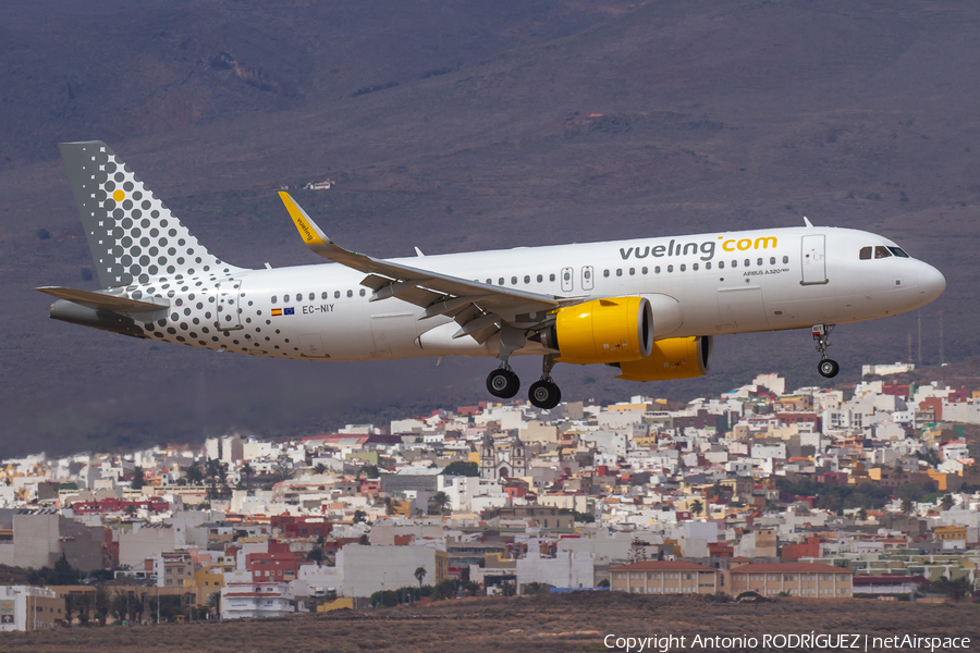 Vueling Airbus A320-271N (EC-NIY) | Photo 412649