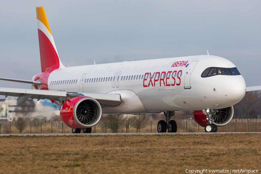 Iberia Express Airbus A321-251NX (EC-NJI) | Photo 437332