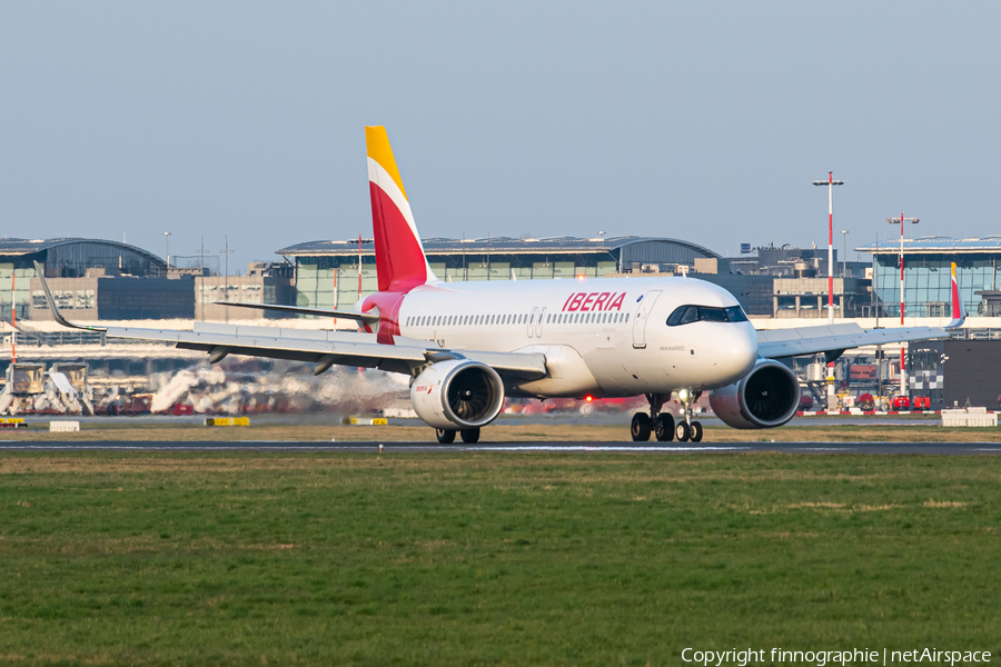 Iberia Airbus A320-251N (EC-NJY) | Photo 439888