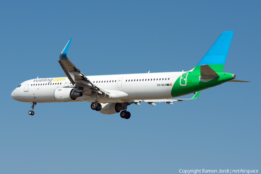 Vueling Airbus A321-211 (EC-NLV) | Photo 469545