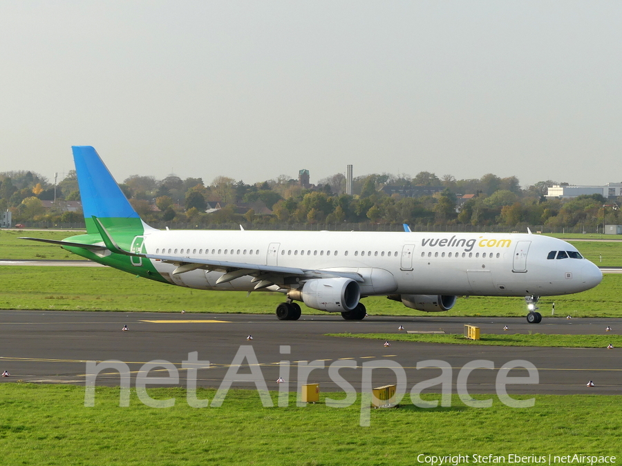 Vueling Airbus A321-211 (EC-NLX) | Photo 534138
