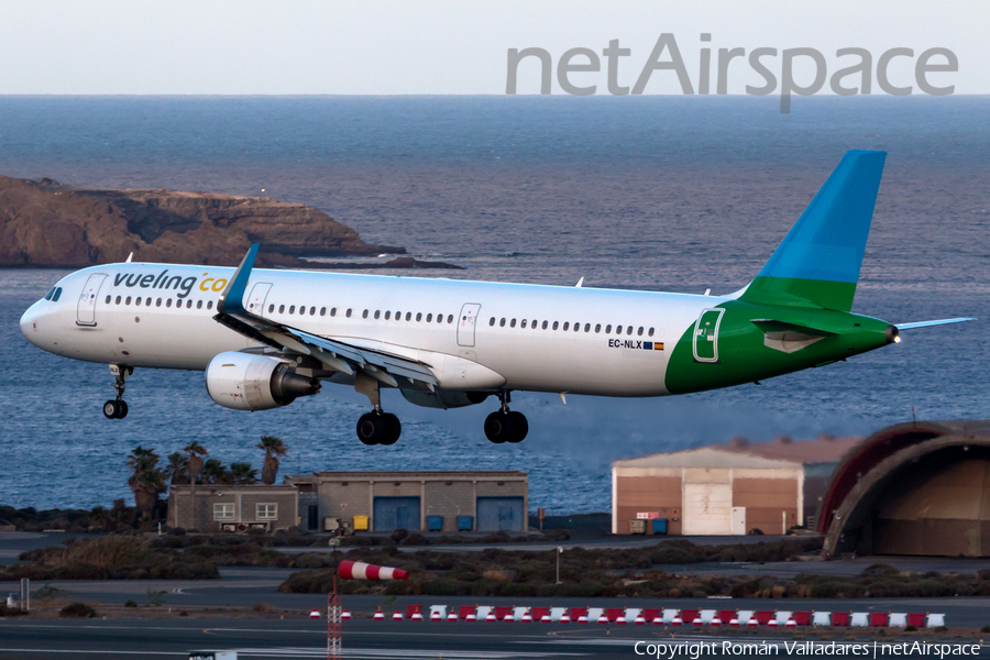 Vueling Airbus A321-211 (EC-NLX) | Photo 590381